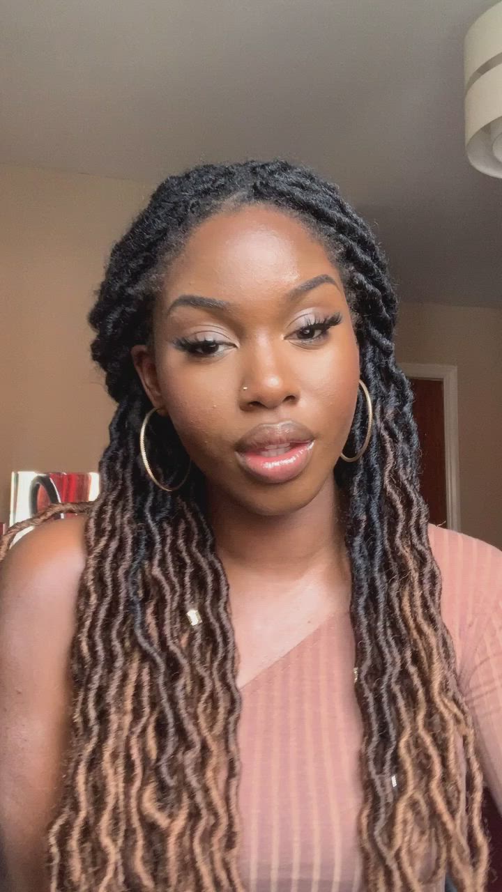 This contains an image of: Ombré Brown Crochet Goddess Faux Locs