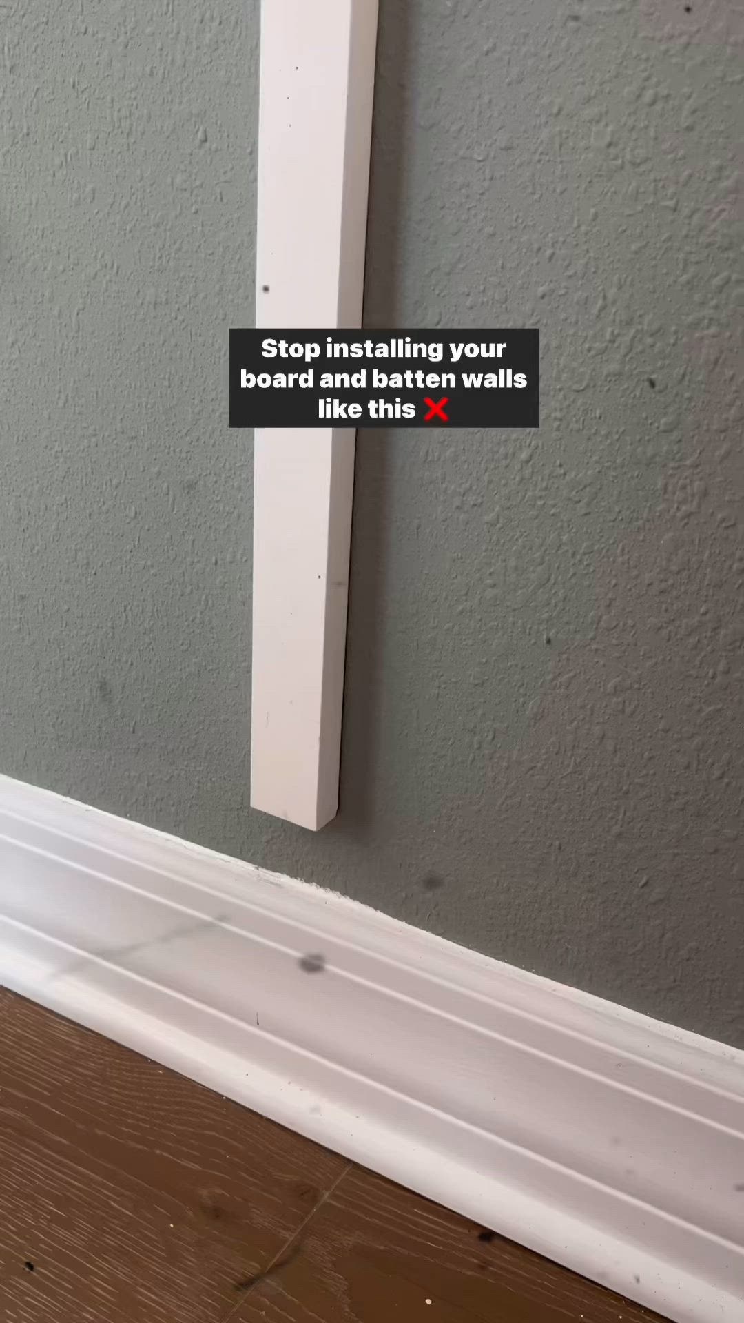 This may contain: a sign that is on the side of a wall saying stop installing your door handle like this