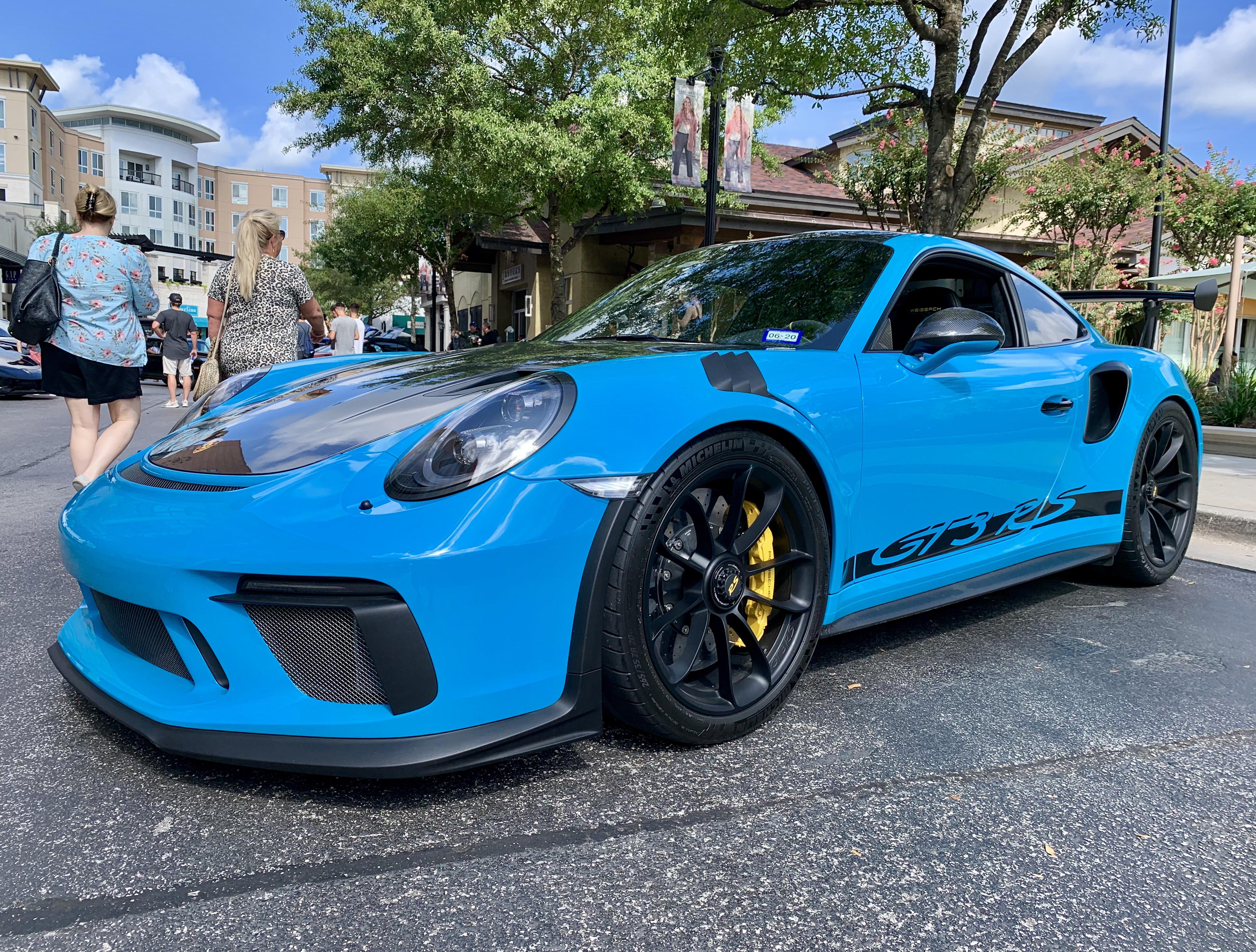 Striking Miami Blue Porsche 911 GT3 RS : r/carporn