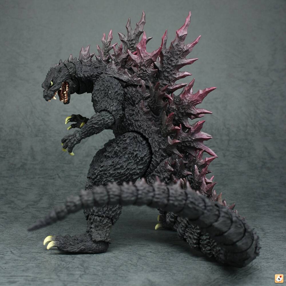 I wish Toho would use Yuji Sakai's prototype Godzilla 2000 design for a ...