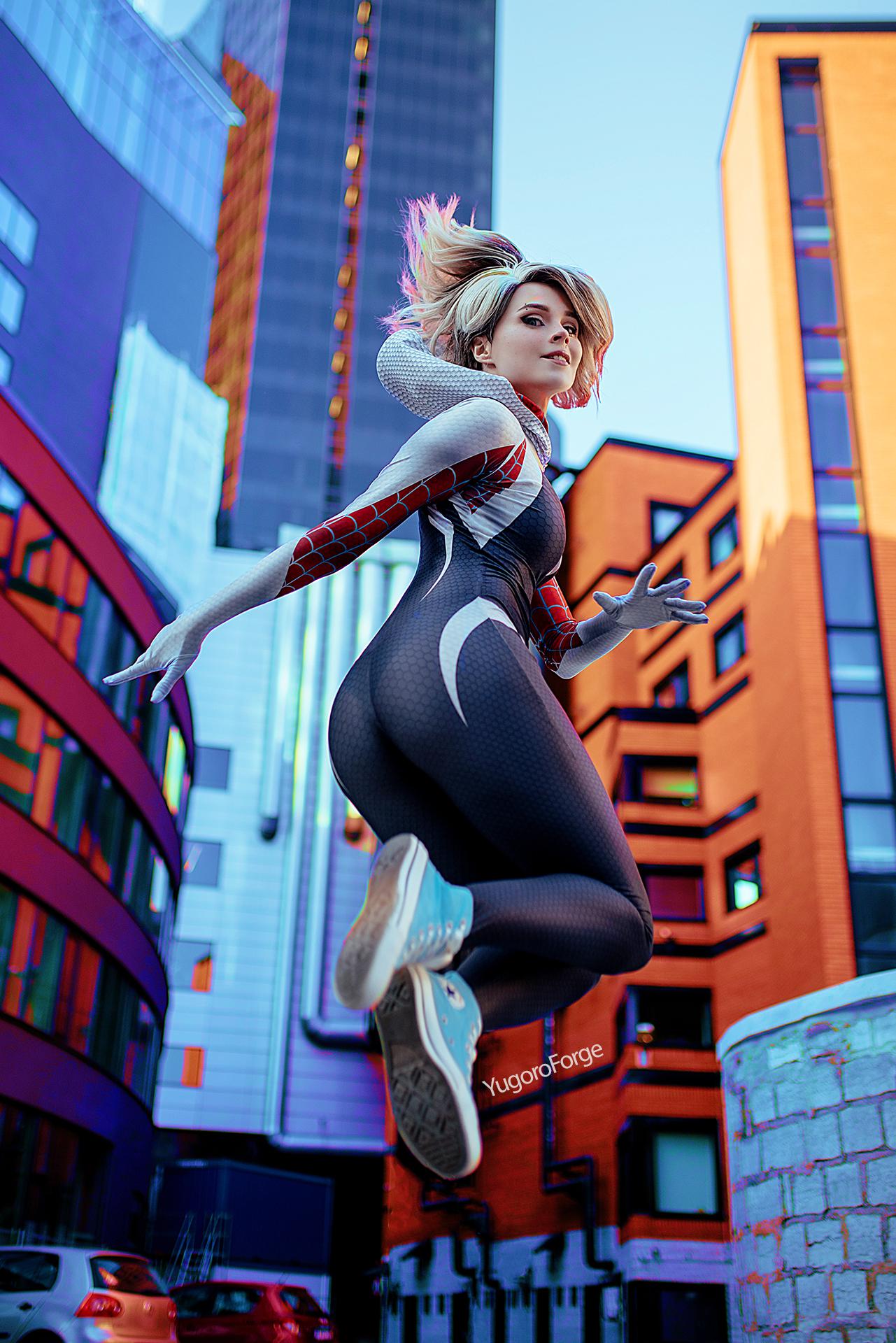 Spider Verse Gwen Stacy