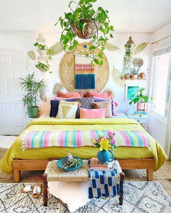 30 Cheerful And Colorful Bedroom Decor Ideas - Shelterness