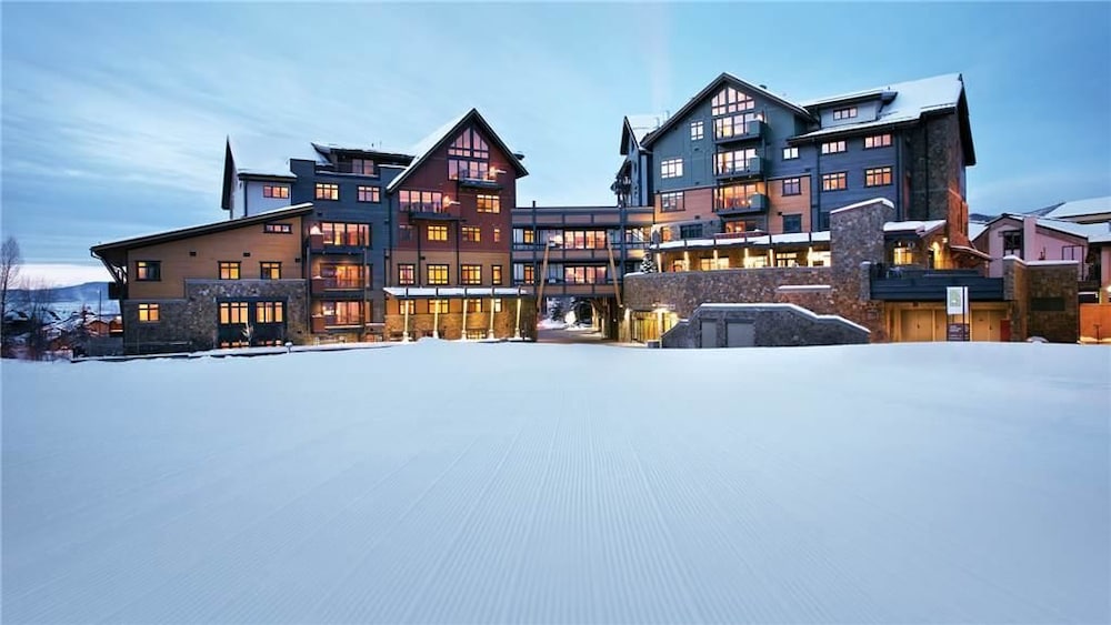 Steamboat ski packages Treasure Mountain 605 4 BedroomCondo By Moving Mountains