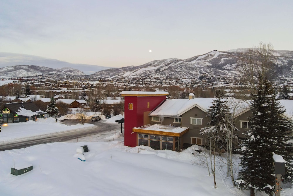 Steamboat ski packages La Quinta Inn by Wyndham Steamboat Springs