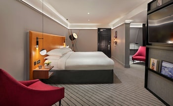 Andaz, Suite 1 king bed