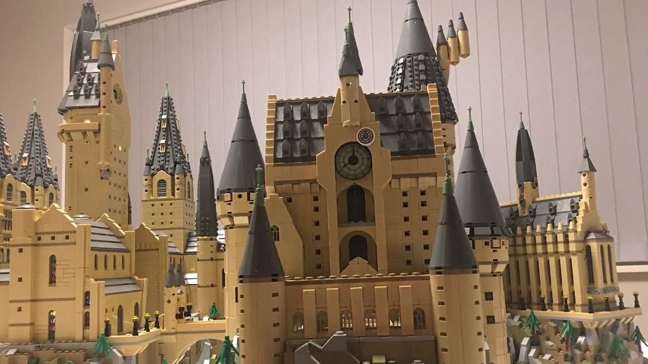 Lego Hogwarts MOC - YouTube