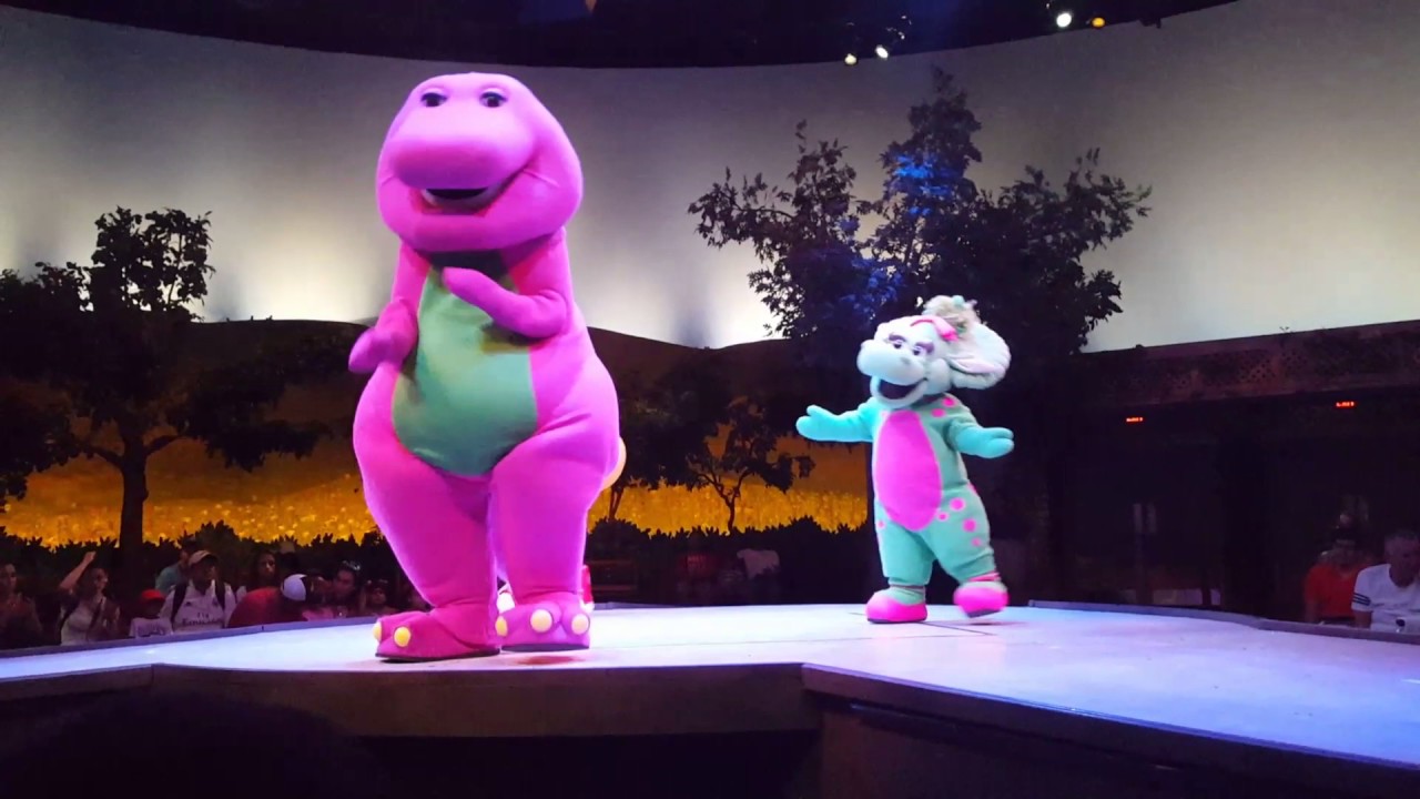 6-19-16 barney show at Universal - YouTube