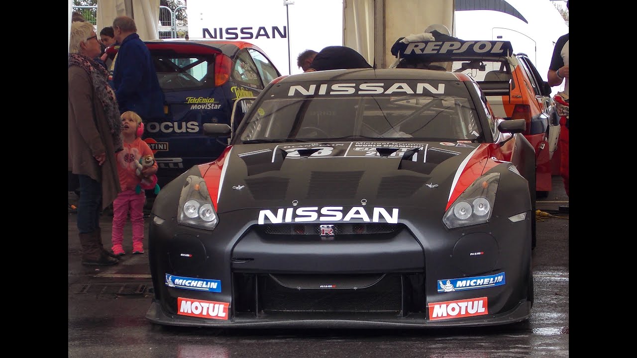 Nissan GT-R GT1 BURNOUT!! - YouTube