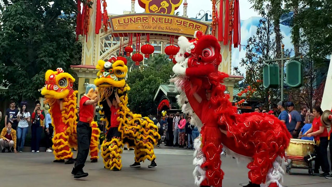 Dragon Dance Disneyland Lunar New Year Youtube