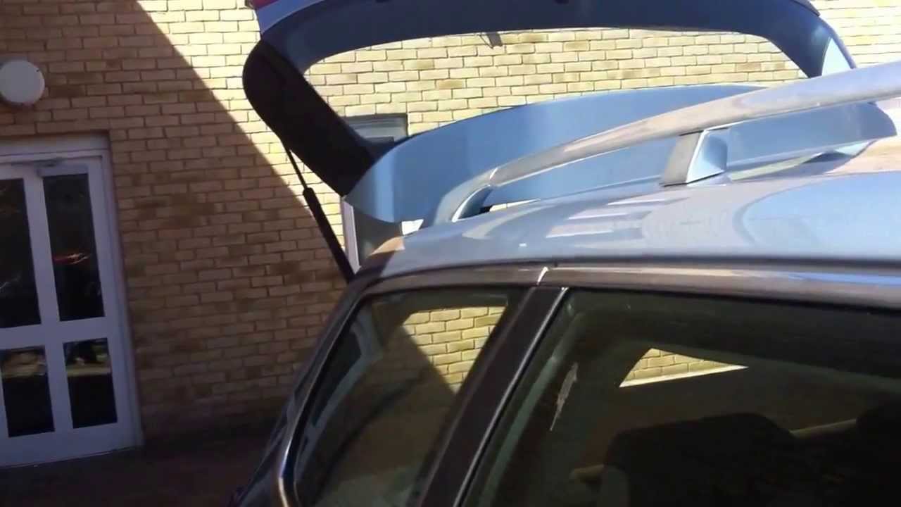 Passat B6 power tailgate + key locking - YouTube