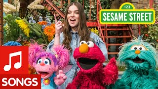 Sesame Street: Hailee Steinfeld sings I Wonder, What if, Let's Try!