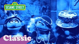 Sesame Street: Big Bird’s Blue Crayon Story