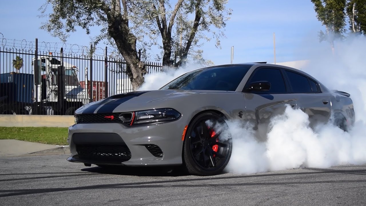 2022 Dodge Charger Srt Hellcat Burnout