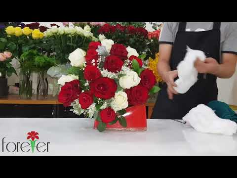 Forever Florist Thailand Making Timeless Romance - 18 Red & White Roses Bouquet