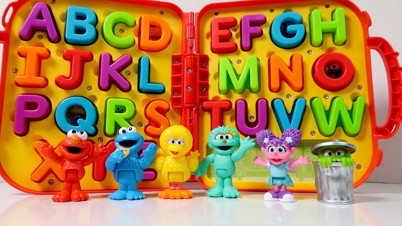 Learn To Spell With Elmo And Sesame Street Friends Alphabet Letter Set 