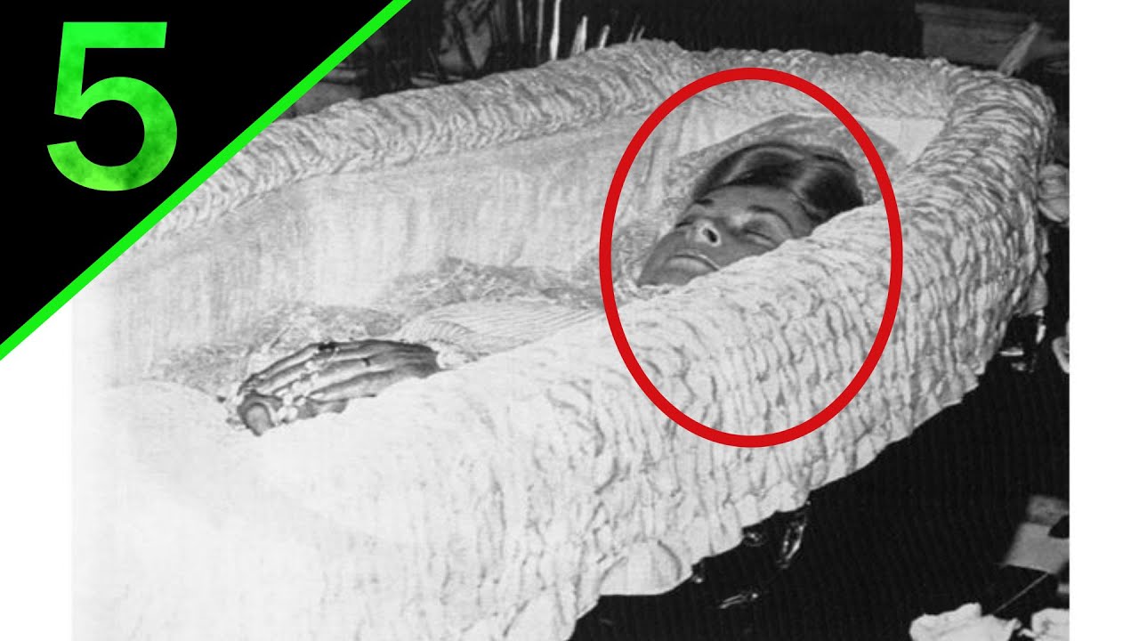 5 Most shocking Photos Of Celebrity Open Casket Funerals - YouTube