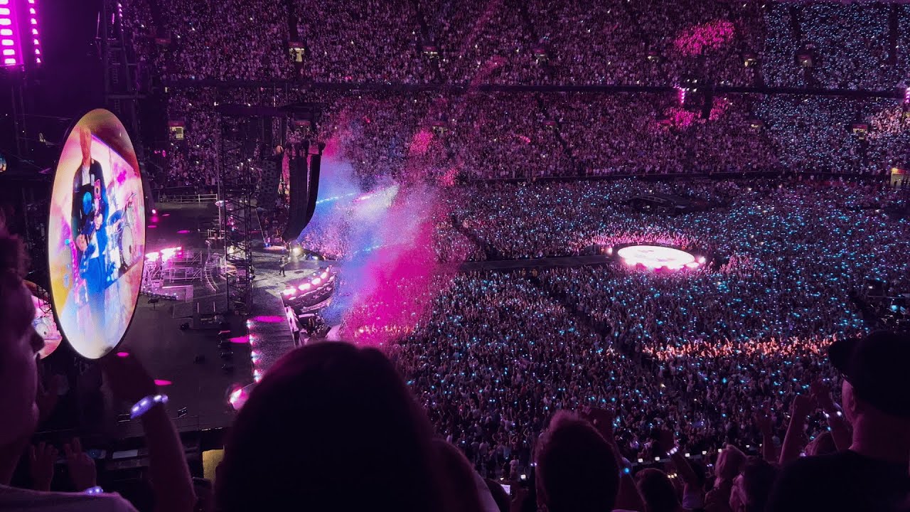 Coldplay - My Universe - LIVE in Amsterdam ArenA 2023 4K - YouTube