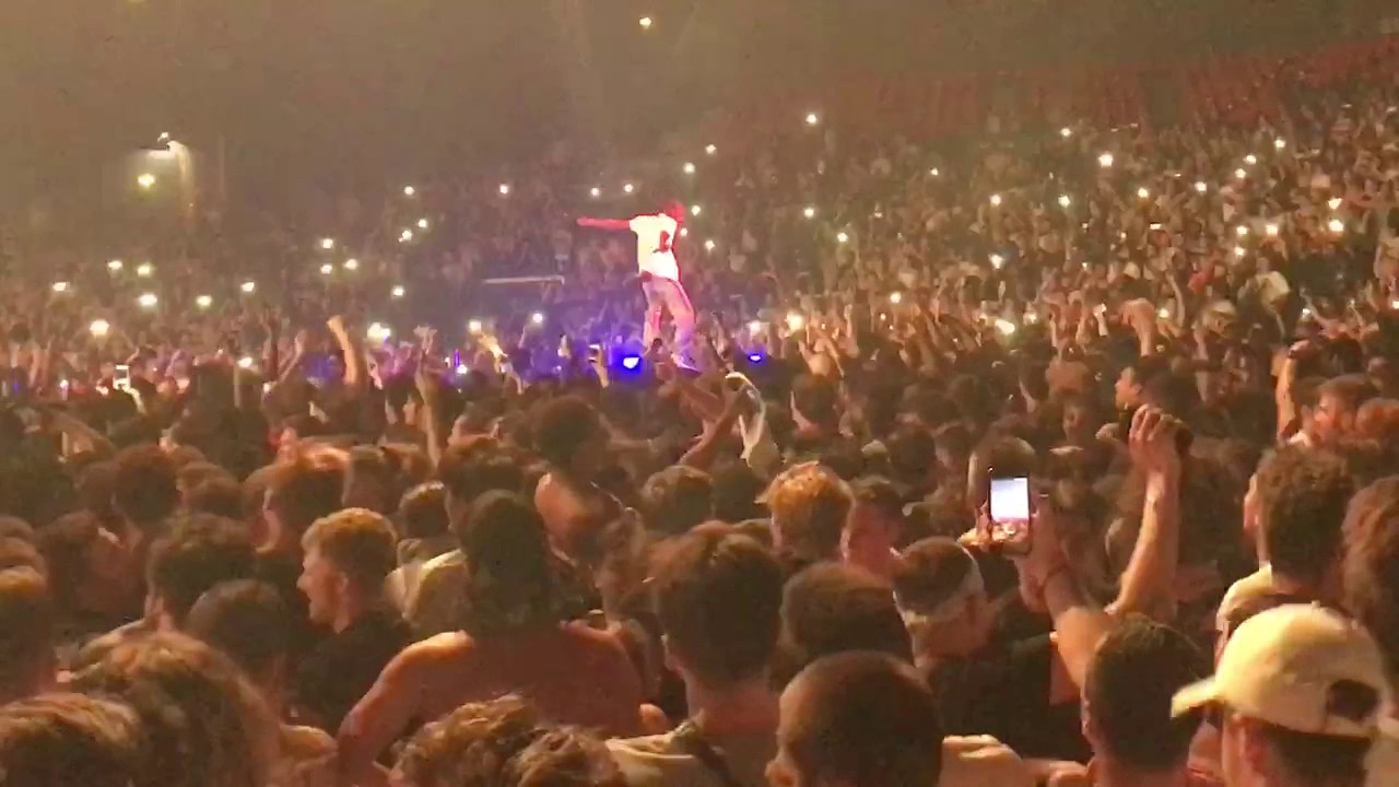 Travis Scott - Don't play (Zenith Paris 23/06/2017) - YouTube