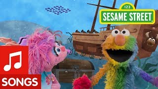 Sesame Street: Find Rainbow with Elmo and Abby! | I Spy Color Song #5