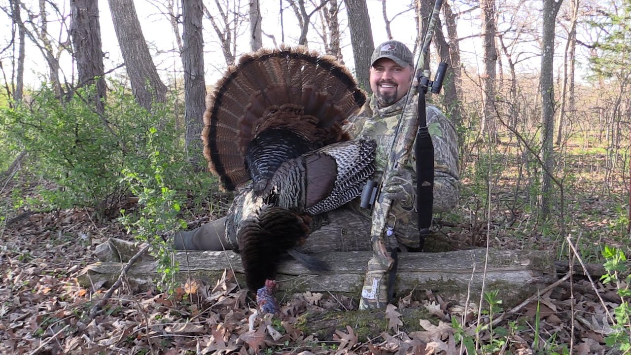 Monster Iowa Turkey S4 E5 - YouTube