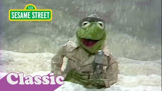 Sesame Street: Kermit News: Long Time in the Snow