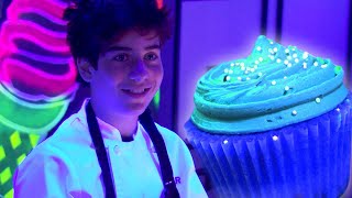 We Tried to Make GLOW IN THE DARK FOOD! | Universal Kids