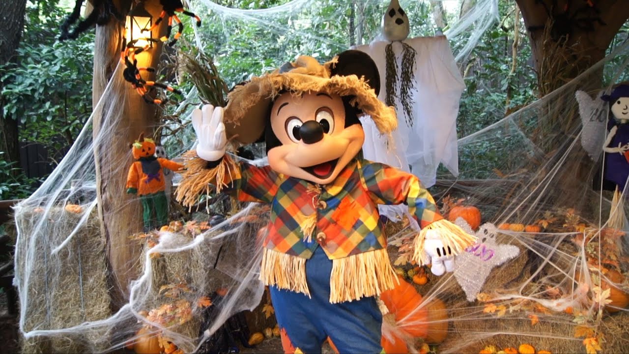 Halloween Character Meet-And-Greets At Disney's Animal Kingdom - Mickey ...