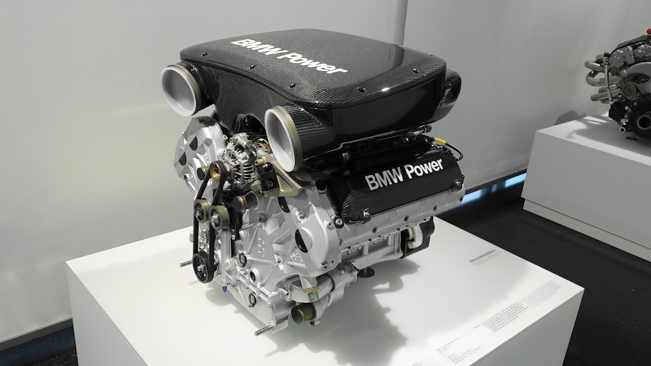 BMW Touring Car Racing Engine P60 B40 (2001) - BMW Museum Munich - YouTube