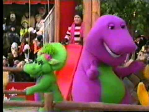 Barney in the 2002 Macy's Thanksgiving Day Parade - YouTube