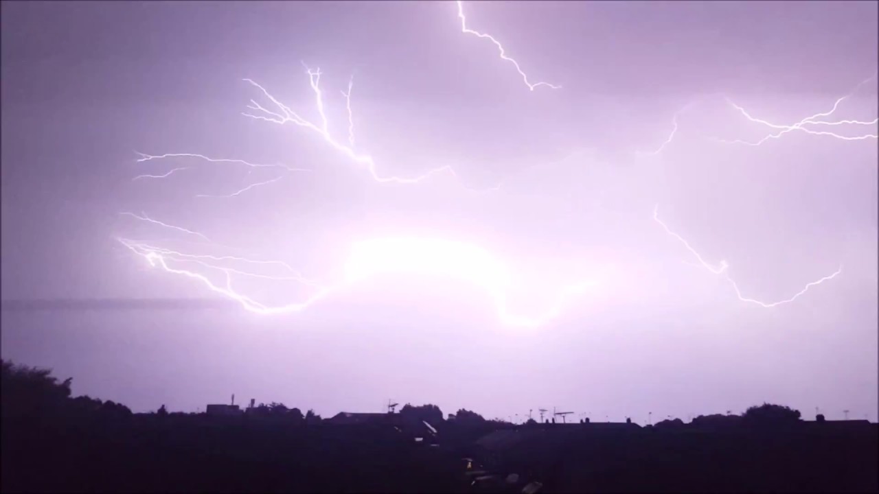 The Approach of a Sussex Summer Thunderstorm - 18th July 17 - YouTube