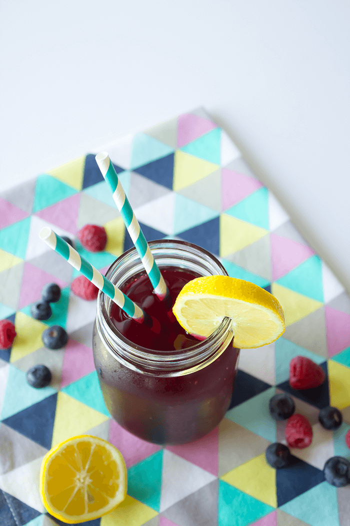 When it comes to refreshing and healthy drinks, nothing beats a blueberry lemonade. Blueberries are loaded with anti-oxidants and great for your skin. This blueberry lemonade recipe is sure to become a classic in your home!