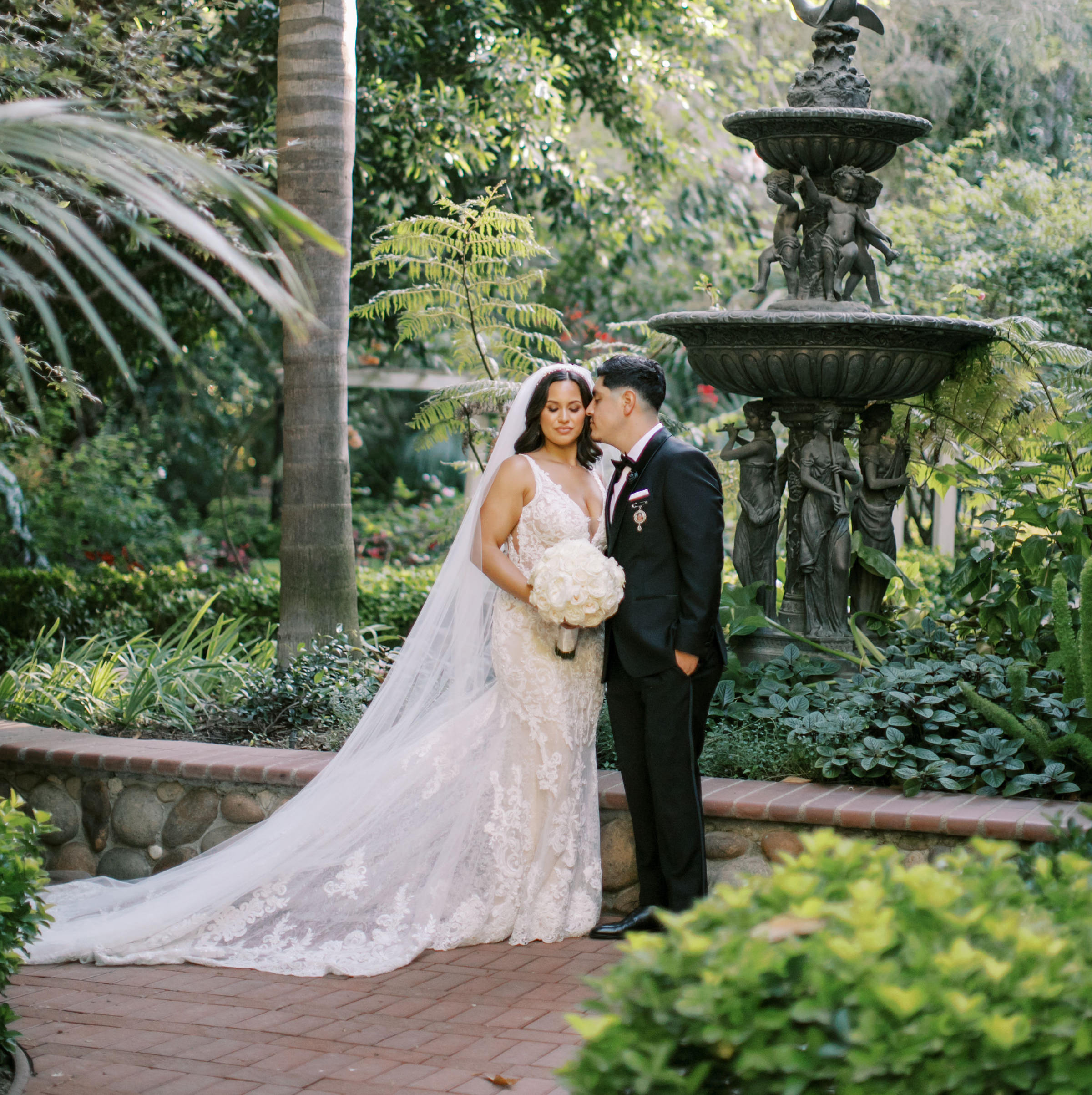 Cover-elegant-luxury-bilingual-wedding-photographer-in-orange-county (3) - Lupe Juarez