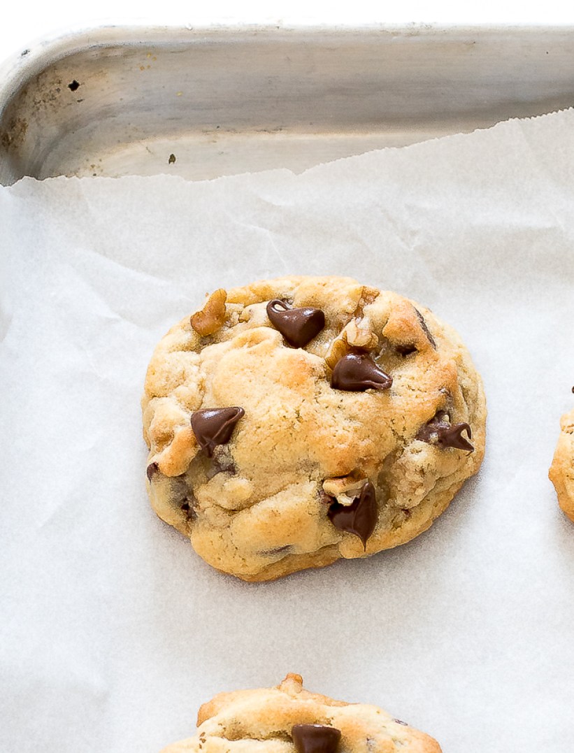 Chocolate Chip Walnut Cookies 