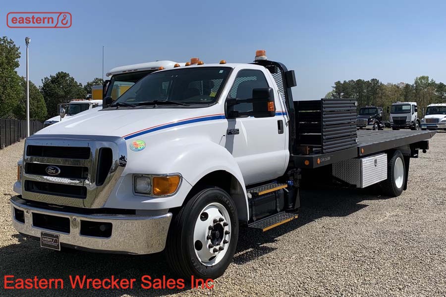 2015 Ford F650 with 17ft Century Carrier and Waltco Liftgate, Stock Number U6036