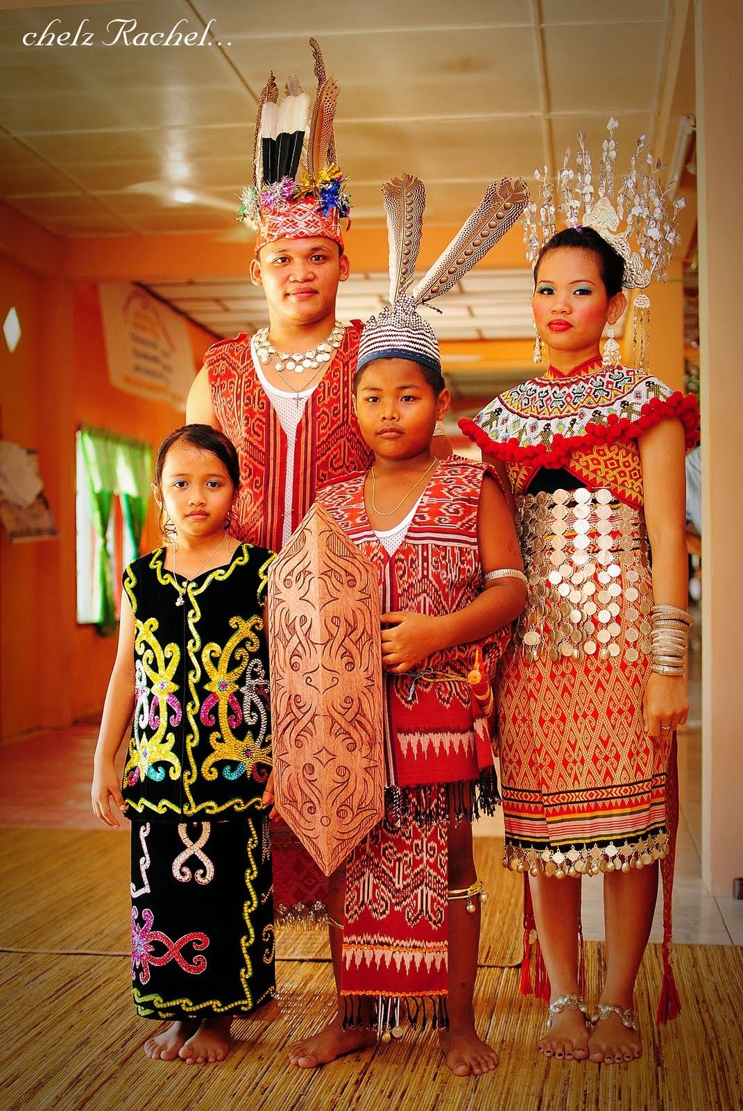 Pakaian tradisional lelaki iban dipanggil 'baju burung' manakala pakaian. Pakaian Tradisional Kaum Iban Sarawak Malaysia Traditional Outfits Traditional Dresses National Clothes