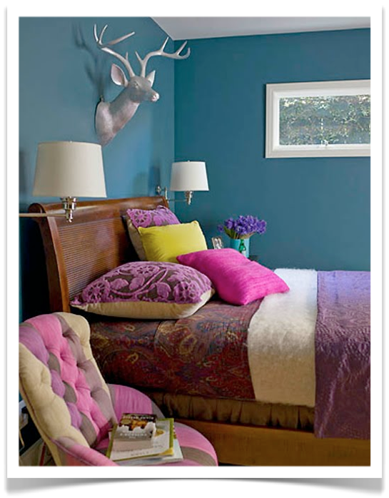 Teal blue walls bedroom