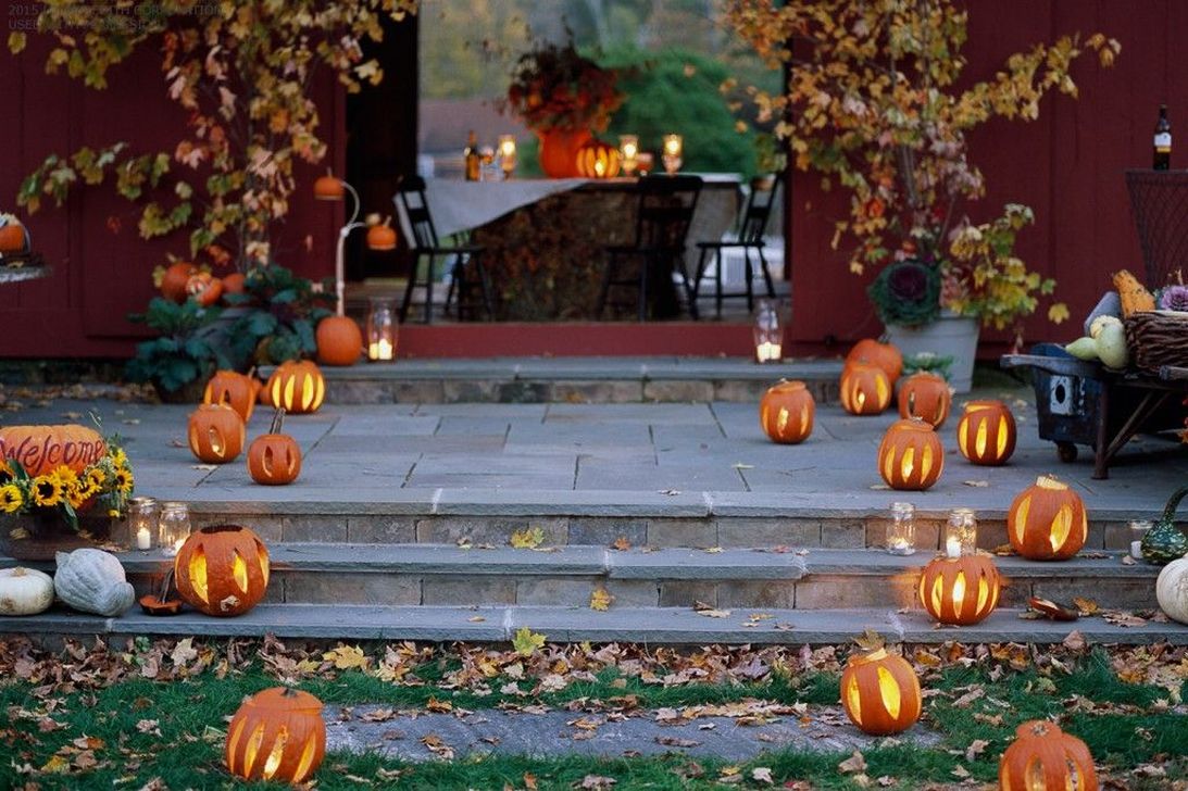 Awesome Halloween Backyard Party Decorations Ideas 20