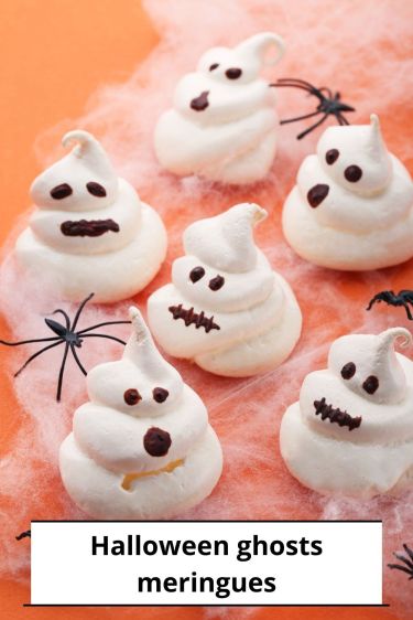 Halloween meringue ghosts