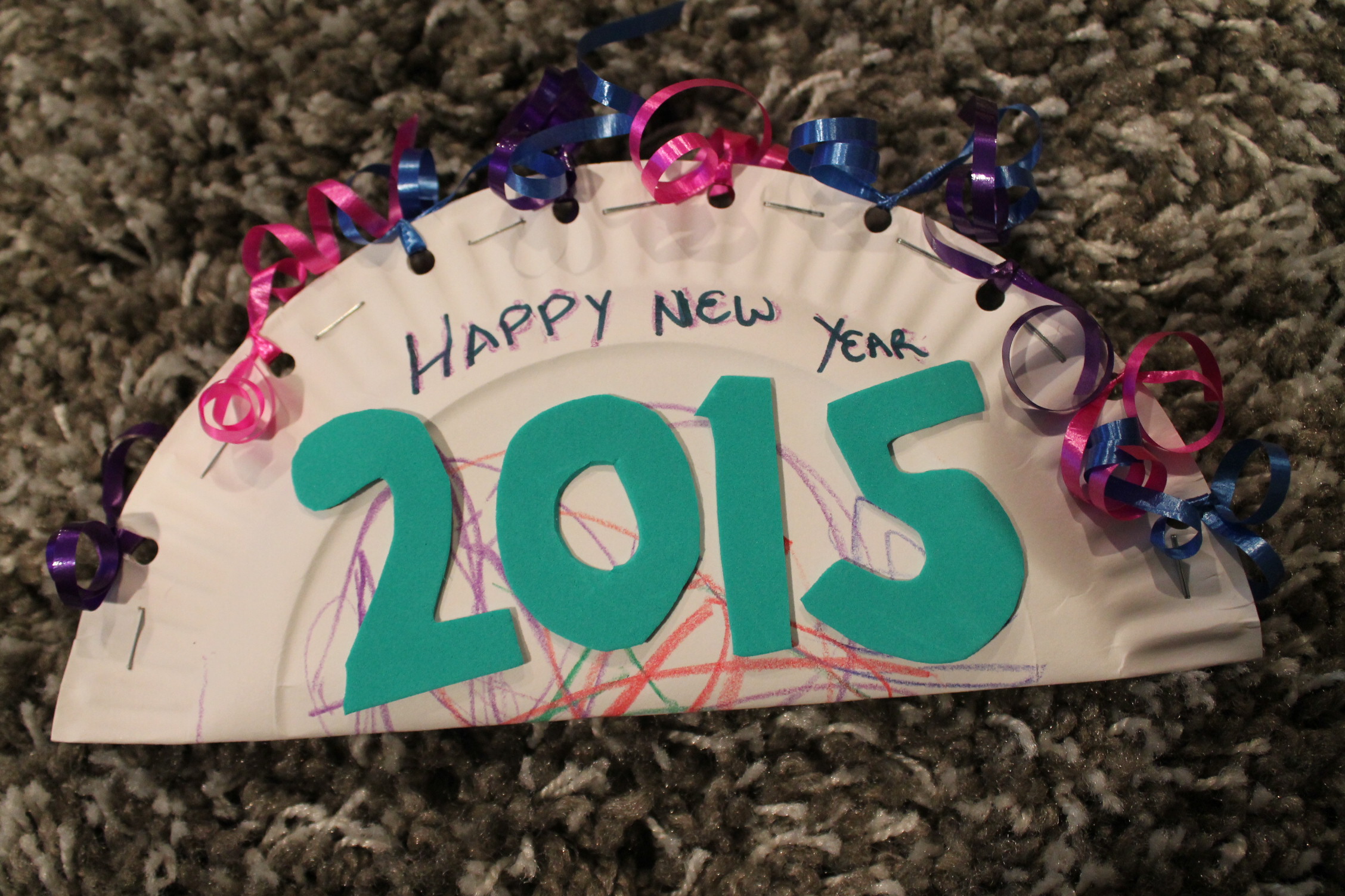 New Years Eve Paper Plate Noise Makers