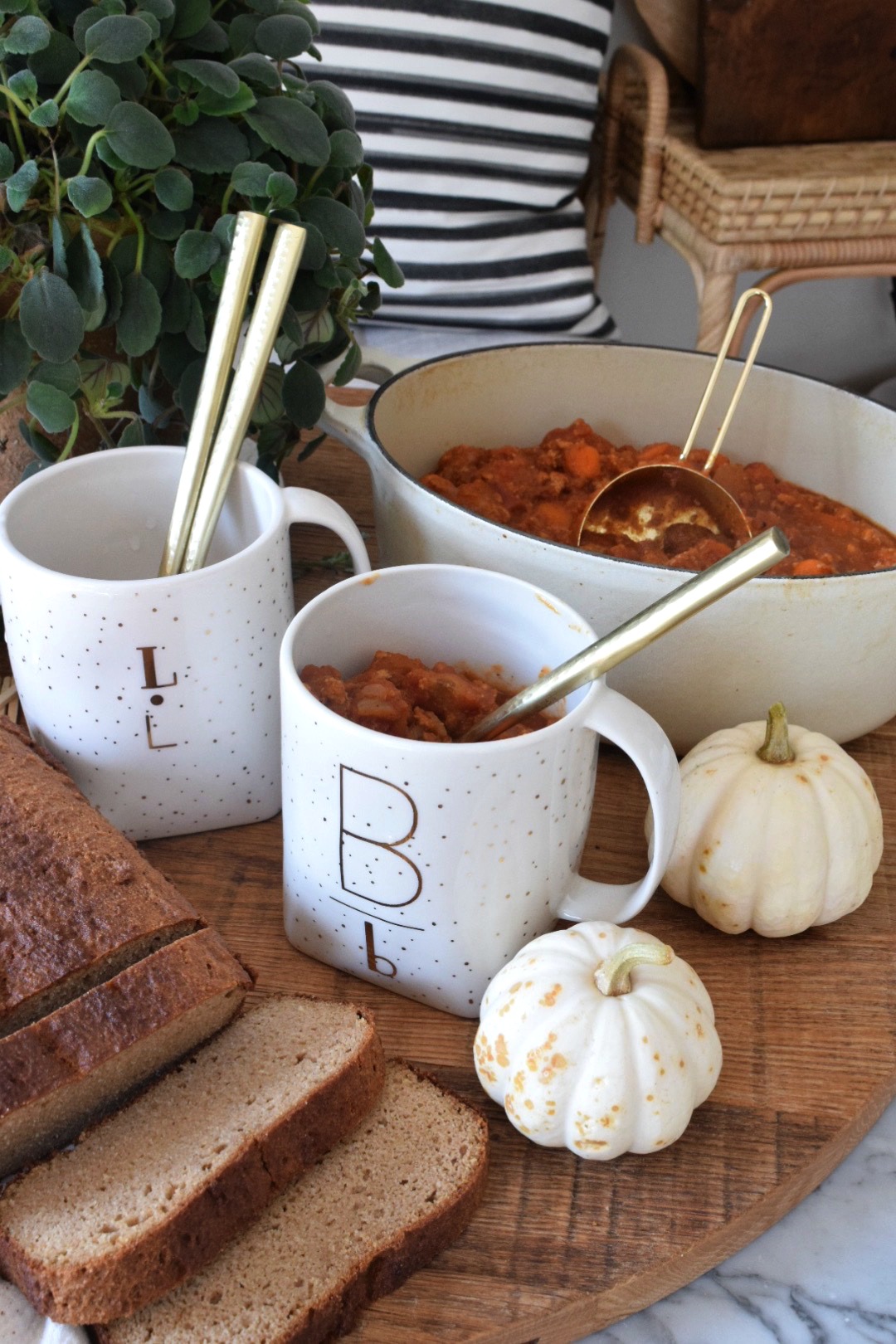 Paleo and Gluten-Free Fall Dinner- Pumpkin Chili with Paleo BREAD!