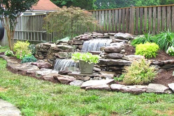 Small Backyard Water Feature Ideas You