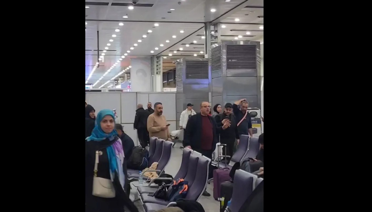 Lebanese Protesters Ground Iranian Plane at Beirut Airport