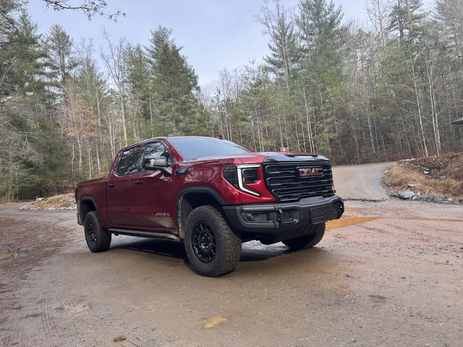 A side view of the 2025 GMC Sierra 1500 AT4X AEV Edition