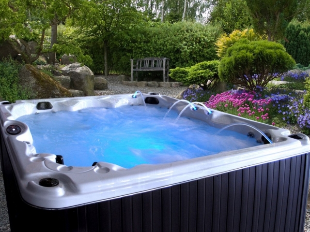 hot tub - quinju.com