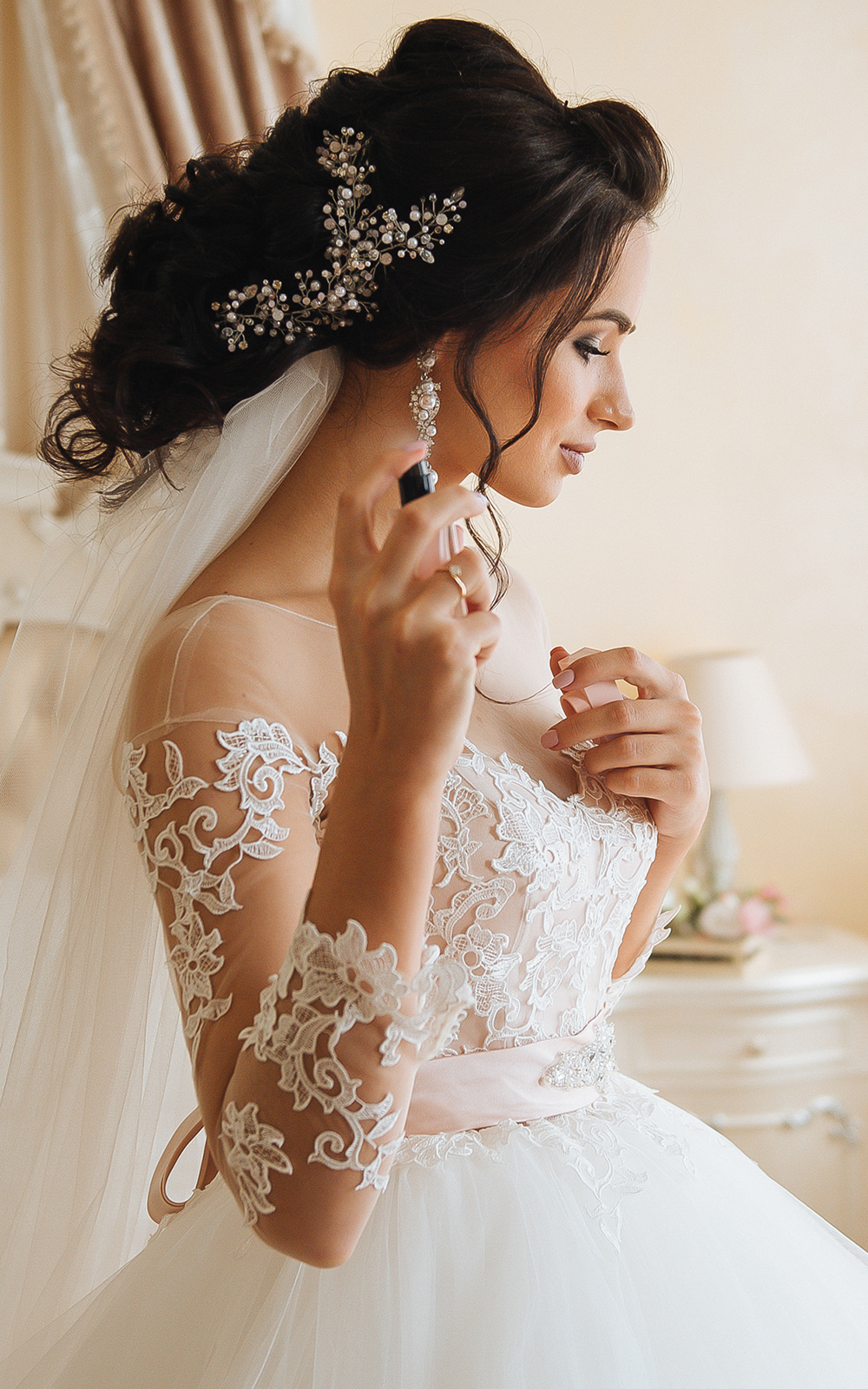 lace wedding dresses