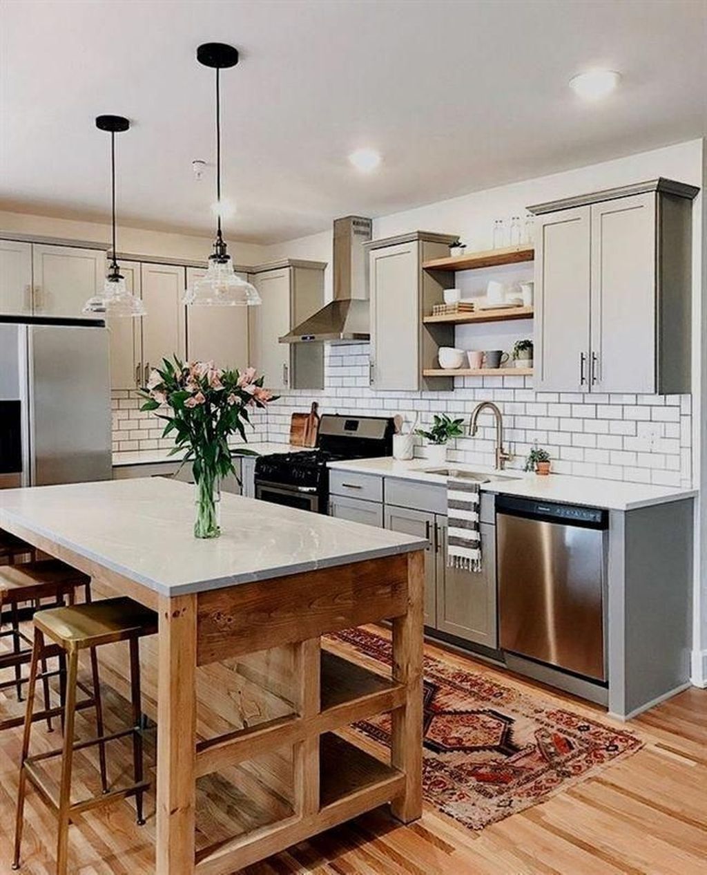 34 Stunning Farmhouse Kitchen Island Design Ideas HMDCRTN