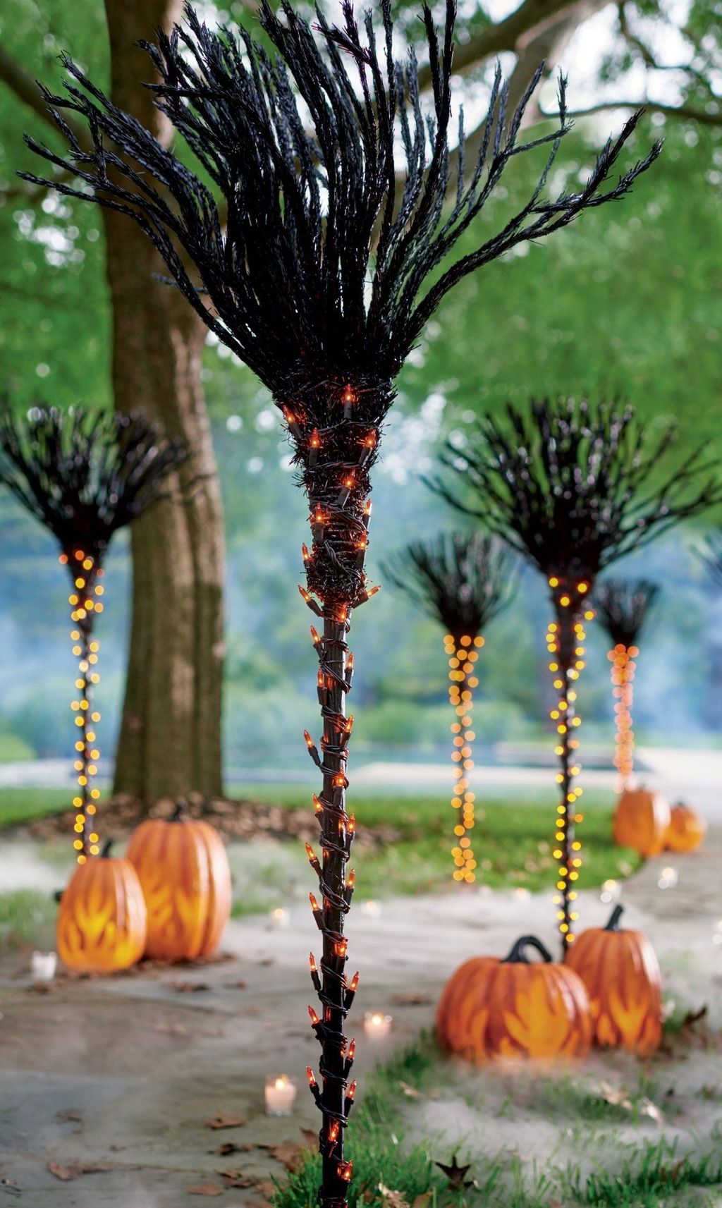 Awesome Halloween Backyard Party Decorations Ideas 02