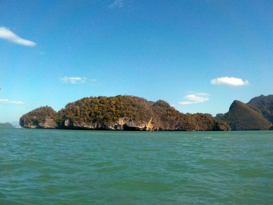 Tasik dayang bunting merupakan sebuah tasik air tawar yang unik , terletak di pulau. Peta Informasi Danau Dayang Bunting Foto Pulau Dayang Bunting Langkawi Tripadvisor