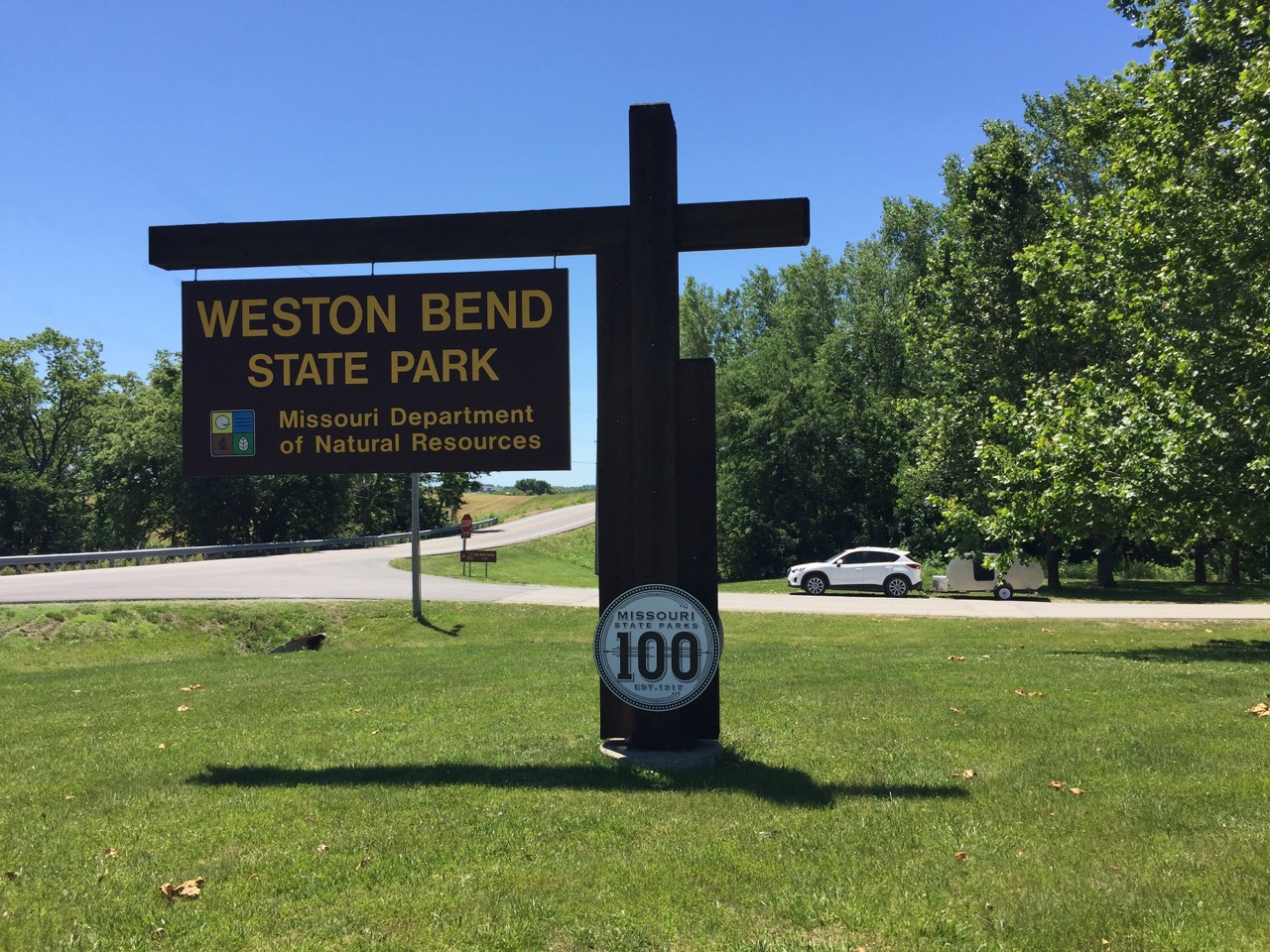 photo of Weston Bend State Park sign