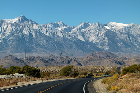 rocky mountain taken at daytime